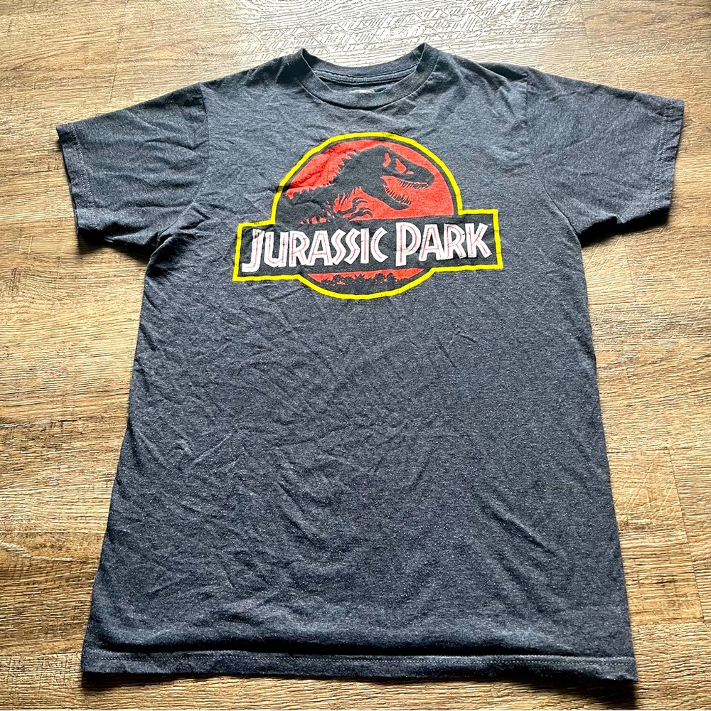 Jurassic Park shirt medium